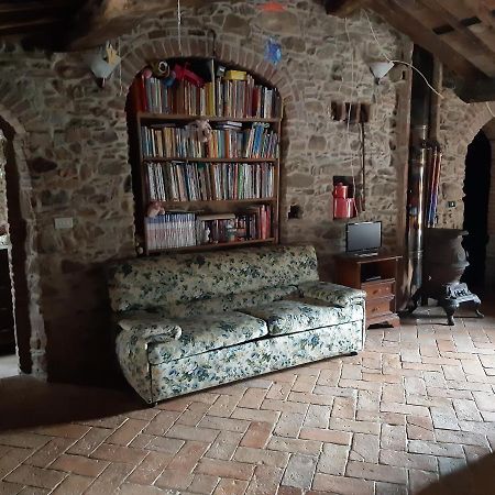 Attic With Balcony At Locanda Del Capo Capannori Buitenkant foto