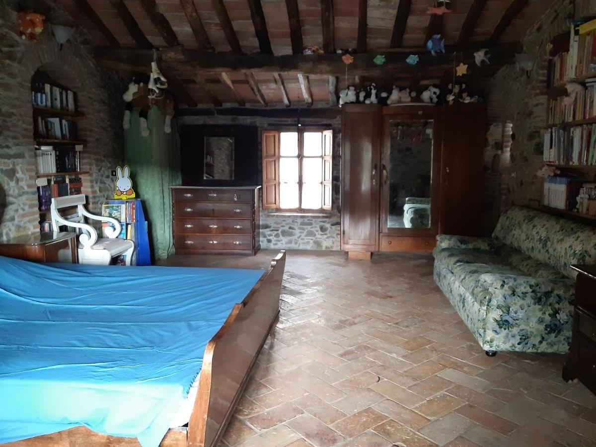 Attic With Balcony At Locanda Del Capo Capannori Buitenkant foto